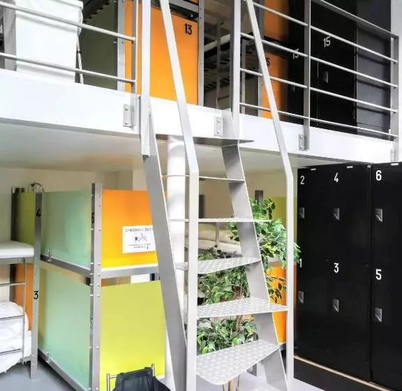 簡易ホテル Sleep In Heaven