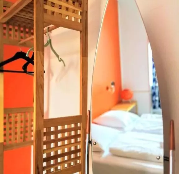 簡易ホテル Sleep In Heaven