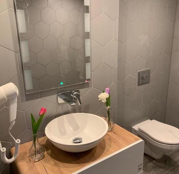 فندق Restaurant Old Bridge