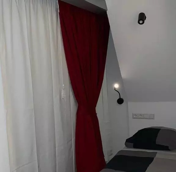 هتل Restaurant Old Bridge