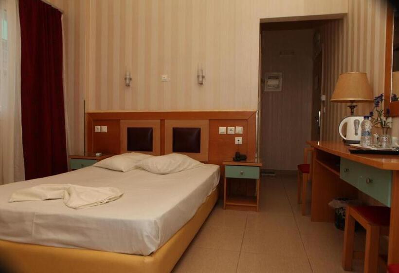 فندق Mantas Seaside Boutique