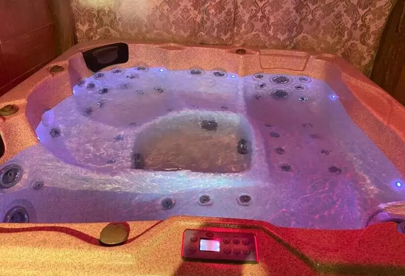 Aamiaismajoitus (B&B) Suite Spa Accès Autonome