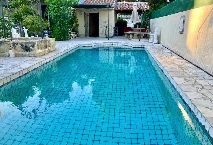 Aamiaismajoitus (B&B) Suite Spa Accès Autonome