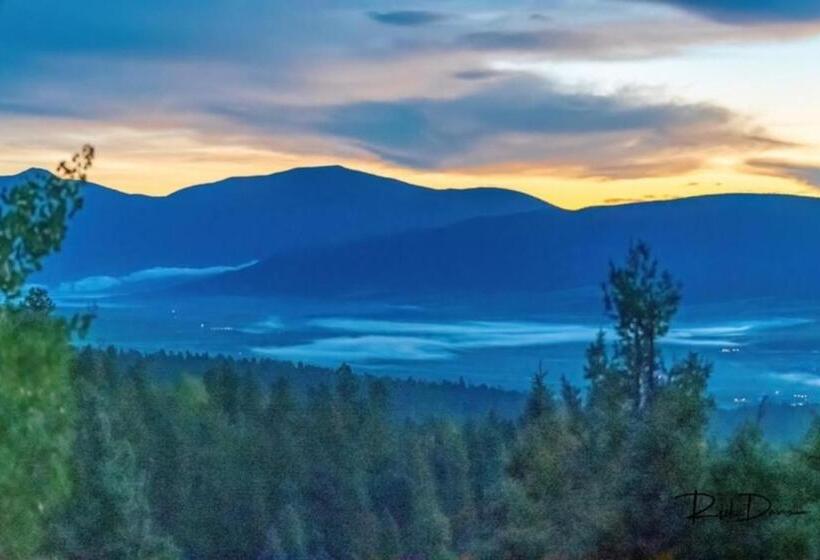 مبيت وإفطار Ridgewalk Treehouse