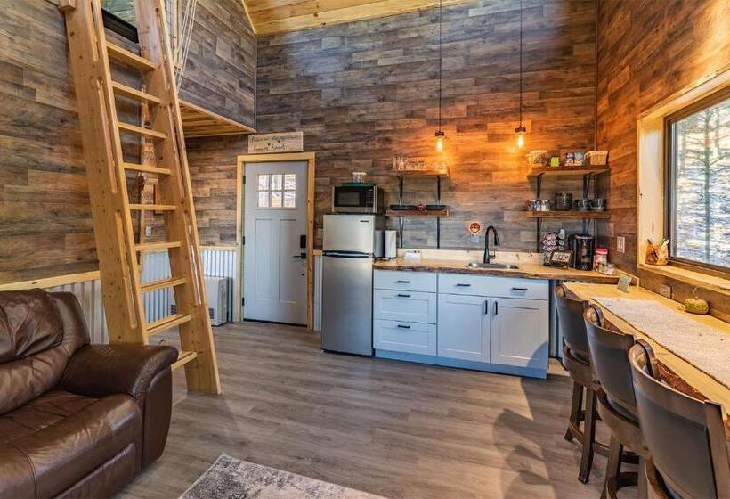 مبيت وإفطار Ridgewalk Treehouse