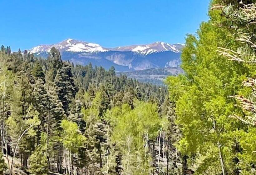 مبيت وإفطار Ridgewalk Treehouse