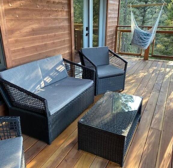 مبيت وإفطار Ridgewalk Treehouse