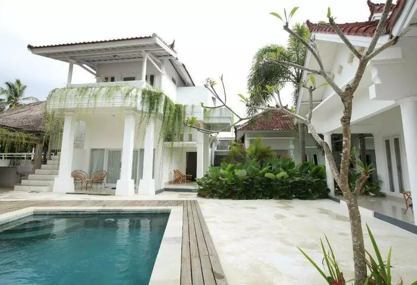 Hotel The Sans Kuta Villas