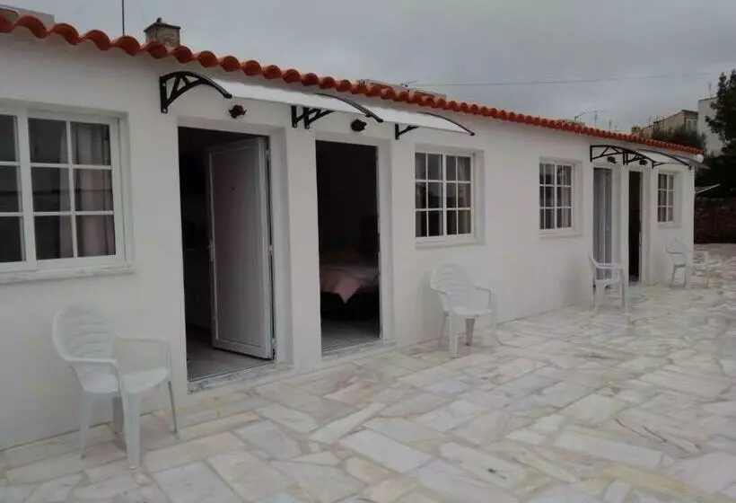 ペンション Vilar Helesa Guesthouse