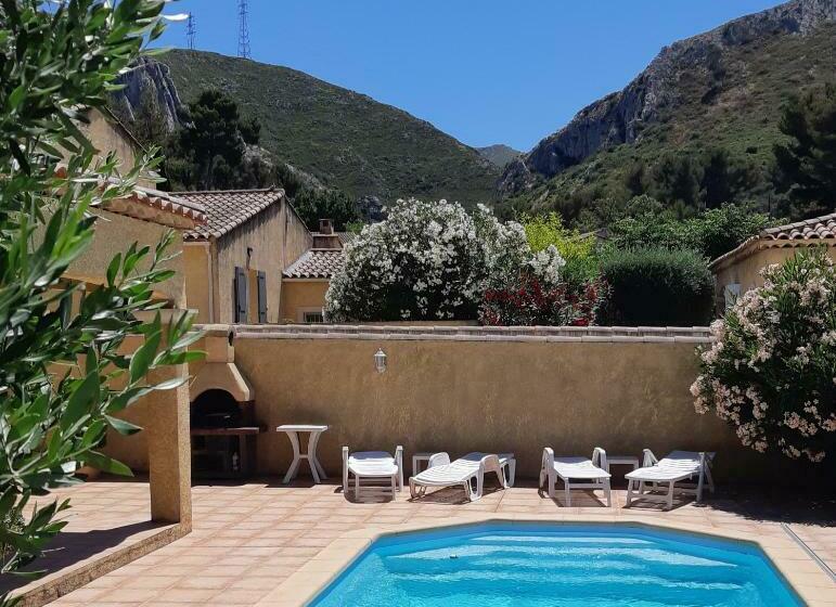 تختخواب و صبحانه Chambre Privée Avec Piscine