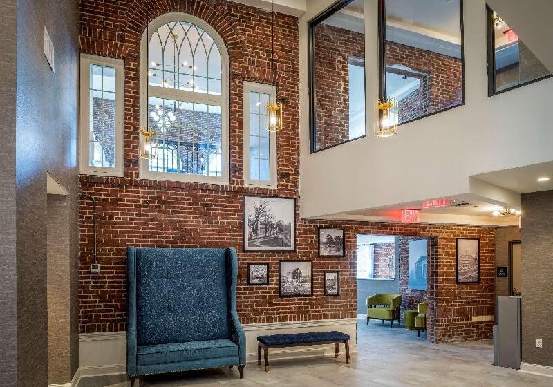 בית מלון כפרי Hampton Inn & Suites Huntington Downtown