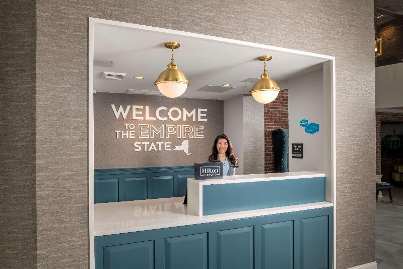 בית מלון כפרי Hampton Inn & Suites Huntington Downtown