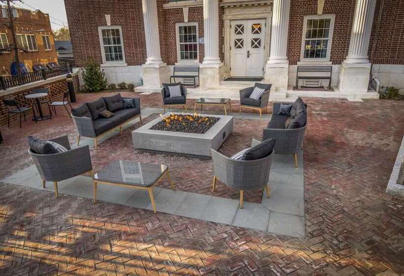 בית מלון כפרי Hampton Inn & Suites Huntington Downtown