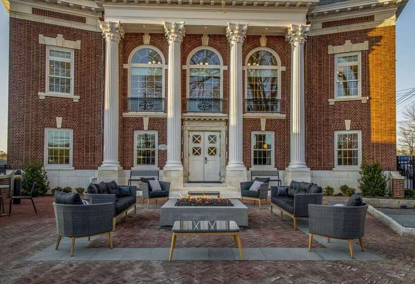 בית מלון כפרי Hampton Inn & Suites Huntington Downtown