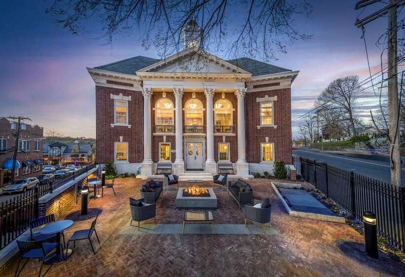 בית מלון כפרי Hampton Inn & Suites Huntington Downtown