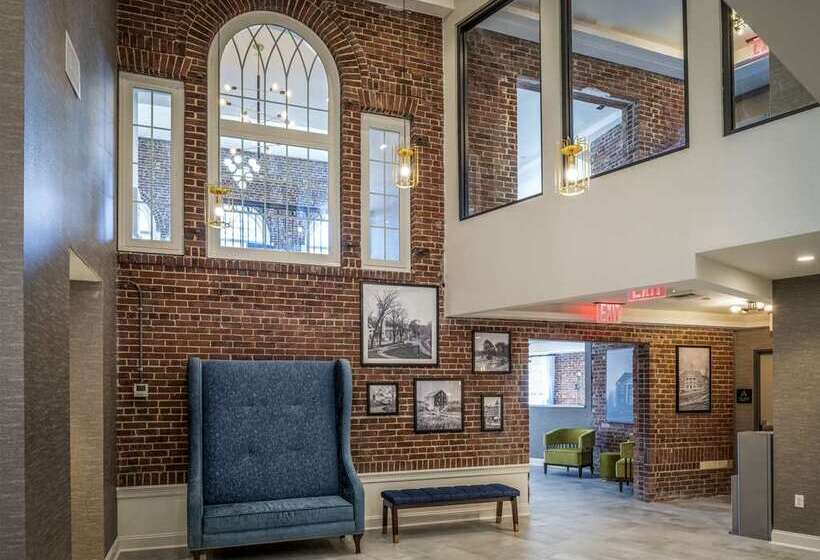 בית מלון כפרי Hampton Inn & Suites Huntington Downtown