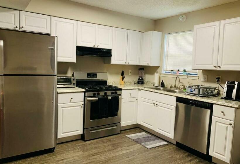 بنسيون Cozy   Home Away From Home With Free Parking