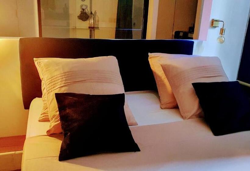 膳宿费 Le 4 Feuilles En Camargue