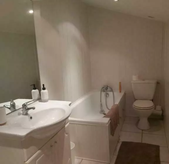 Aamiaismajoitus (B&B) Gite Du Jardin Du Bout Du Ciel