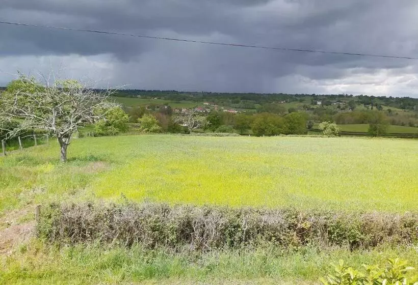 Aamiaismajoitus (B&B) Gite Du Jardin Du Bout Du Ciel