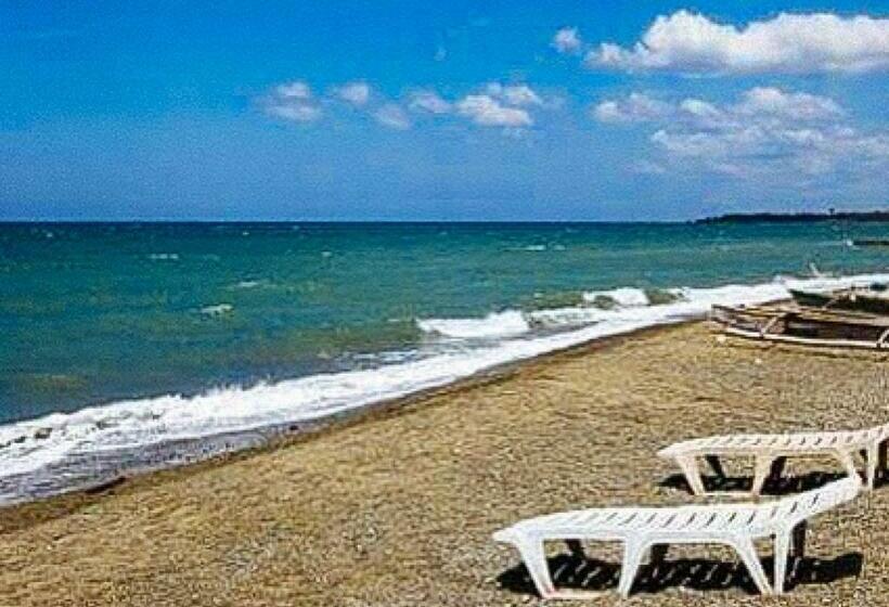 בית מלון כפרי Coco Seaview Beach House