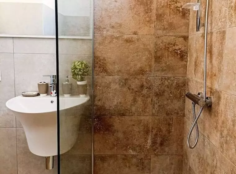 ペンション Kolossoi Guest House