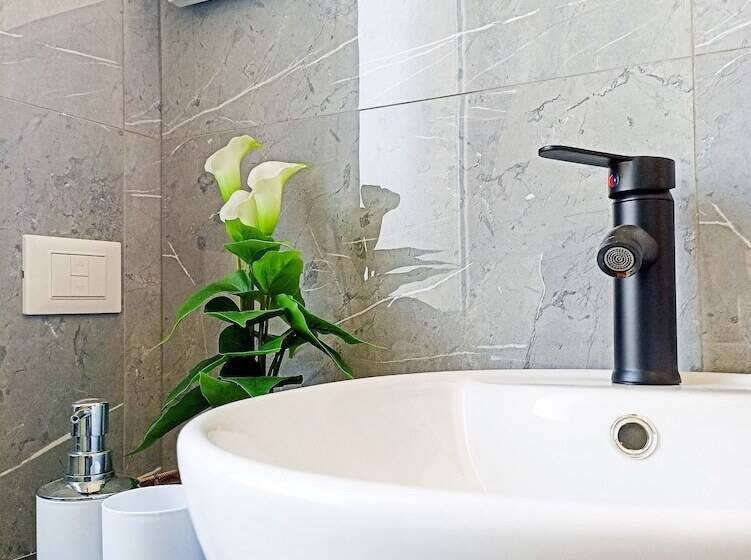 ペンション Kolossoi Guest House