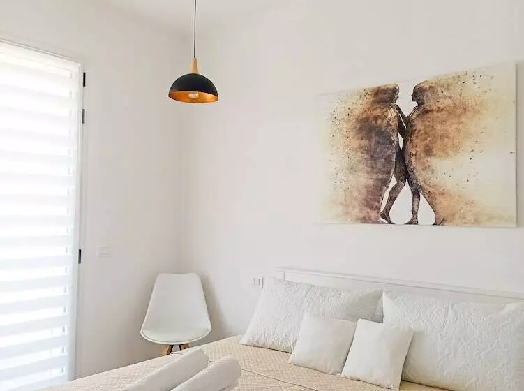 ペンション Kolossoi Guest House