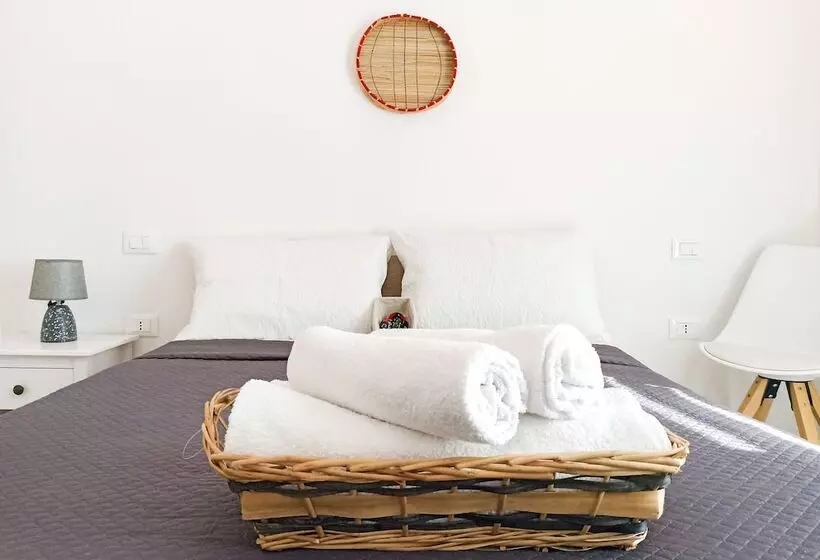 ペンション Kolossoi Guest House