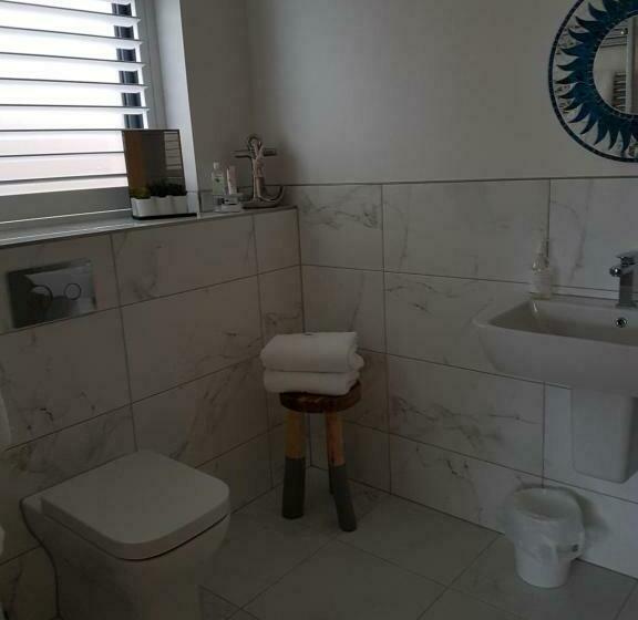 پانسیون Petite Anchorage