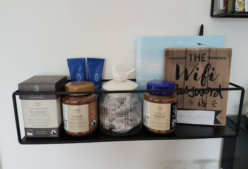 پانسیون Petite Anchorage