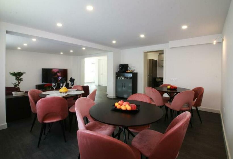 پانسیون The Butterfly