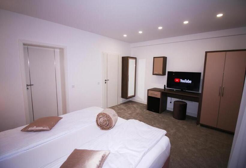 پانسیون The Butterfly