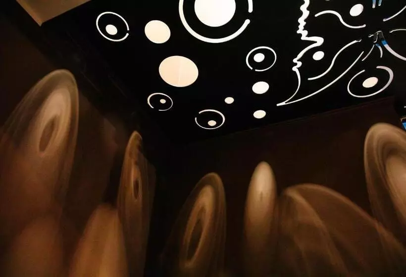 Majatalo The Butterfly