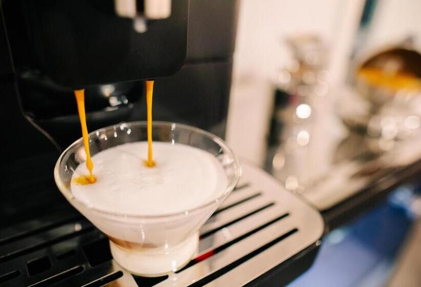 پانسیون The Butterfly