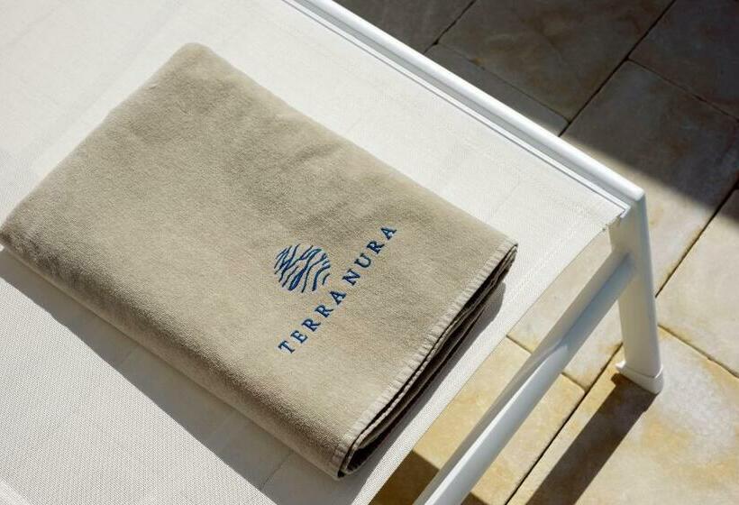 تختخواب و صبحانه Terranura