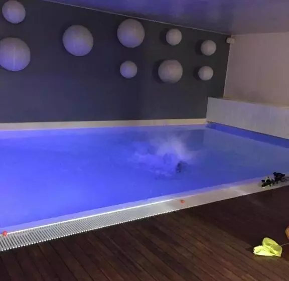 Aamiaismajoitus (B&B) Chambre D Hôtes Les Trois Châteaux