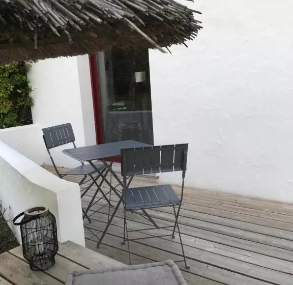 Aamiaismajoitus (B&B) Chambre D Hôtes Les Trois Châteaux