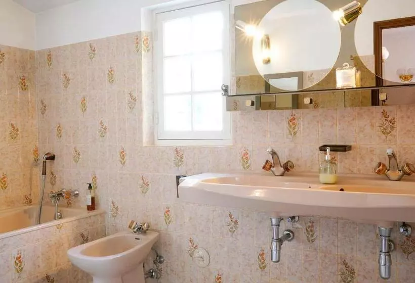 ベッドアンドブレックファースト Chambres Dans Le Luberon   Bois Romay