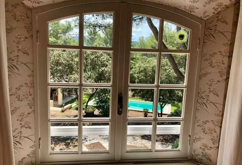 ベッドアンドブレックファースト Chambres Dans Le Luberon   Bois Romay