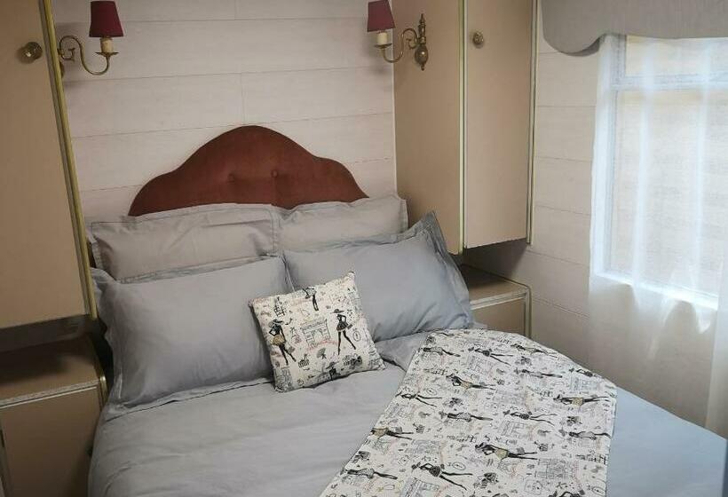 Bed and Breakfast Interlude