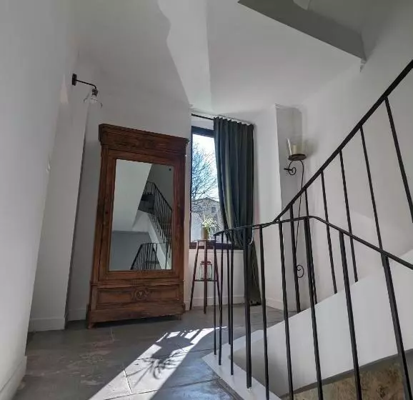 ベッドアンドブレックファースト La Suite Gignac