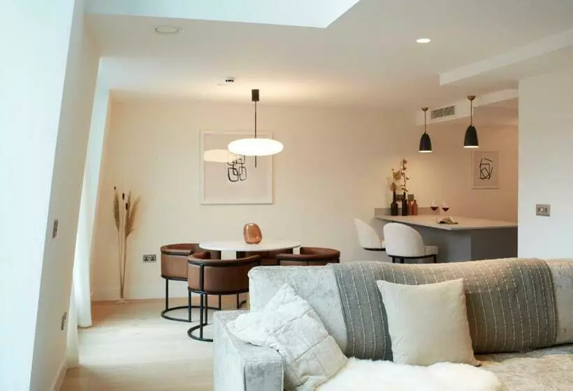 Hotelli Leven Manchester