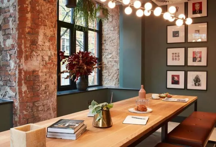 Hotelli Leven Manchester