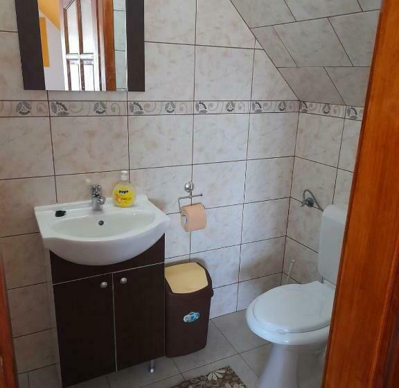 پانسیون Casa Emy