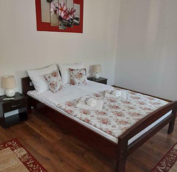 پانسیون Casa Emy