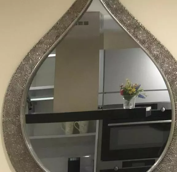 پانسیون Cuterooms