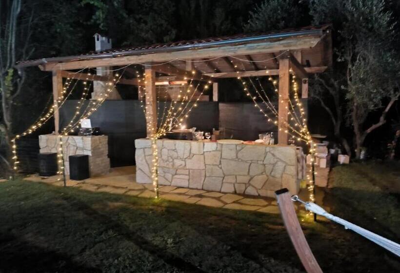 تختخواب و صبحانه Casale I Tigli