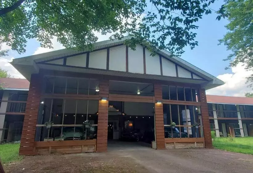 Pocono Mountains Hotel And Spa