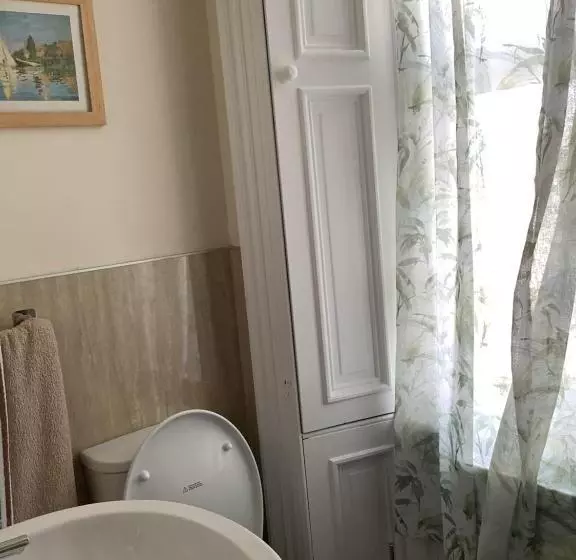 Westlea Bed And Breakfast